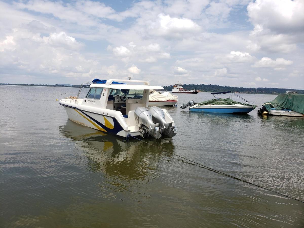 Migingo Suites Entebbe Esterno foto