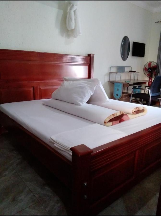 Migingo Suites Entebbe Esterno foto