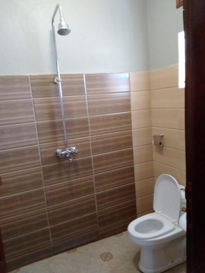 Migingo Suites Entebbe Esterno foto
