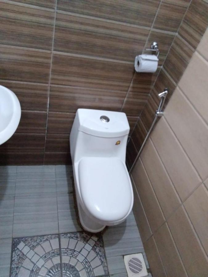 Migingo Suites Entebbe Esterno foto