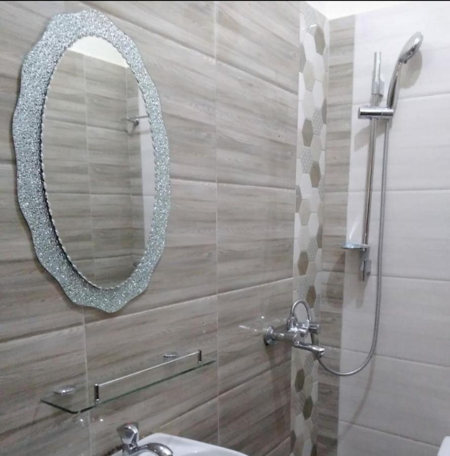 Migingo Suites Entebbe Esterno foto